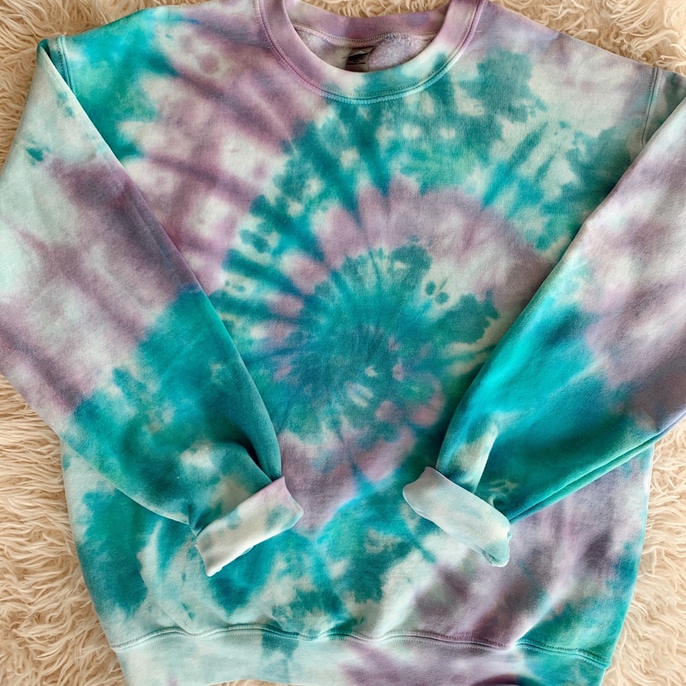 Hand dyed blue and lavender swirl  BRAND NEW